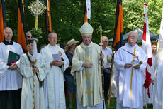 Festgottesdienst zum 1.000 Todestag des Heiligen Heimerads auf dem Hasunger Berg (Foto: Karl-Franz Thiede)